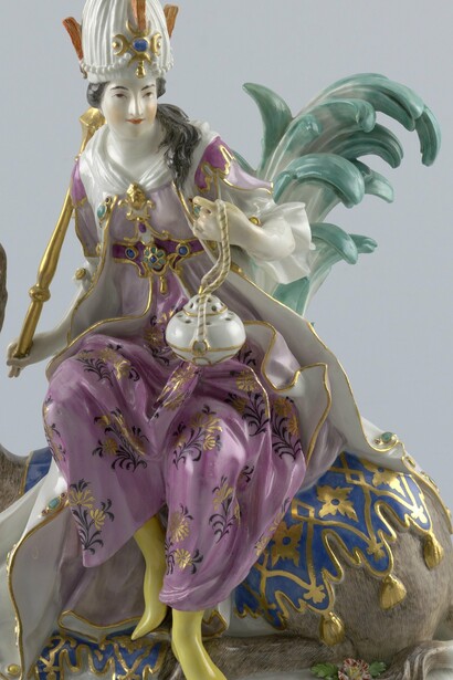 Artista desconocido, "Asia", figura alegórica de porcelana, circa 1760