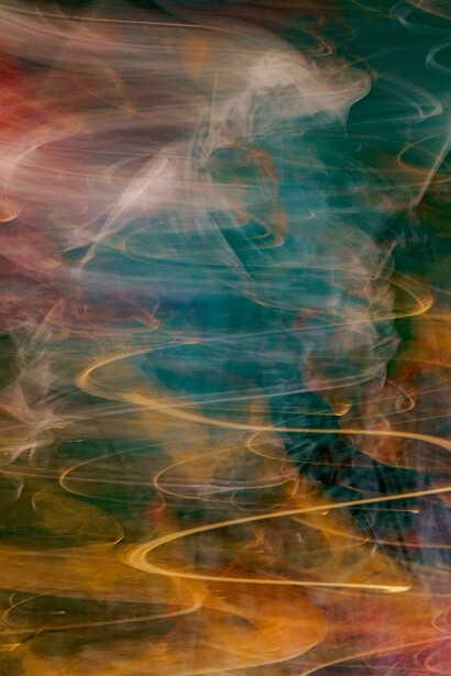 Tra gli artisti più noti associati al surrealismo vi sono Salvador Dalí, René Magritte, Max Ernst e Yves Tanguy