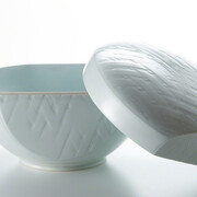 Carving White Translucence. Courtesy of Onishi Gallery