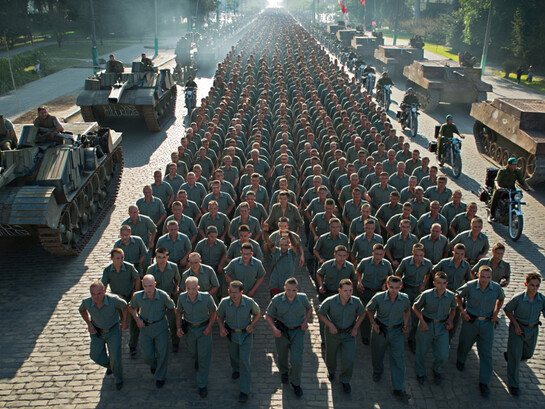 Die Frage nach Wehrpflicht oder Freiwilligkeit hängt mit wichtigen Prinzipien demokratischer Gesellschaften zusammen: individuelle Freiheit versus kollektive Verantwortung