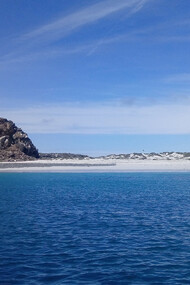 Vista desde el mar de Punta de Choros en la Región de Coquimbo, Chile