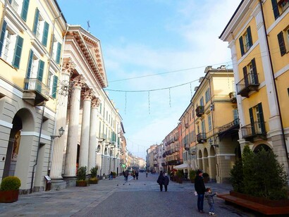Via Roma è il cuore della Cuneo vecchia, Italia