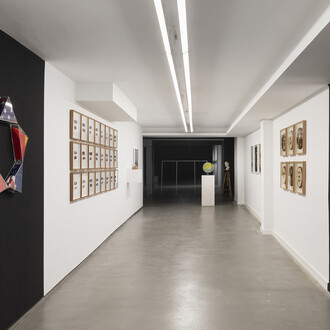 Avelino Sala, These machines kill fascism, exhibition view. Courtesy of AND Galeria