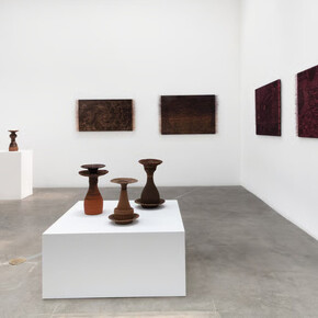 Sarah Rosalena, Unending spiral (Espiral sin fin), vista de exhibición. Cortesía de la Galería Blum