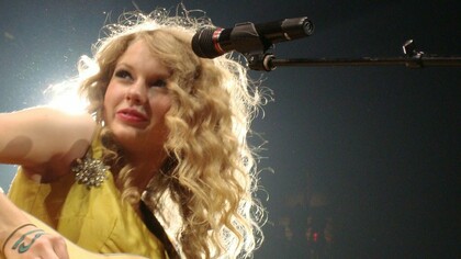 Taylor Swift durante el "Fearless Tour", 30 de abril de 2010