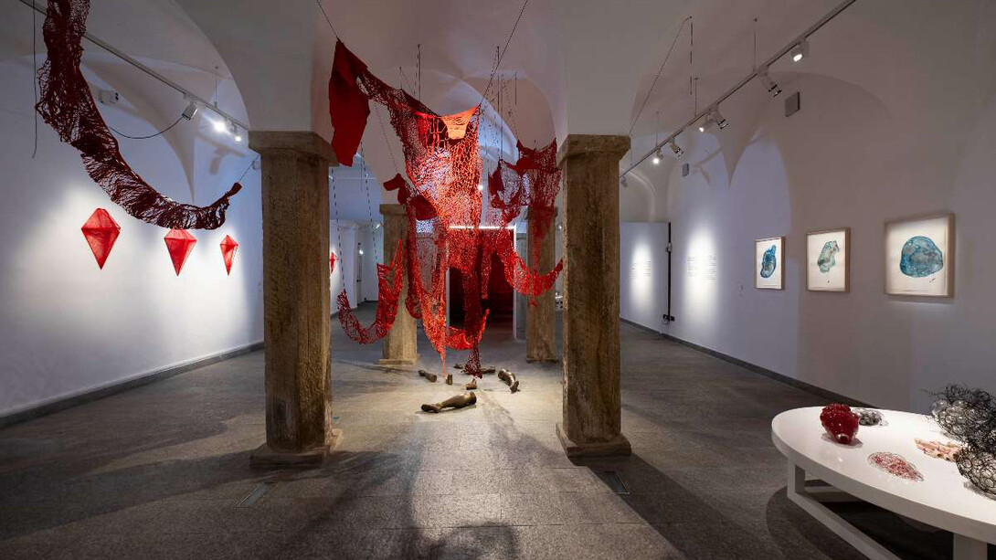 Chiharu Shiota, The soul trembles, veduta della mostra. Per gentile concessione del Museo d'Arte Orientale