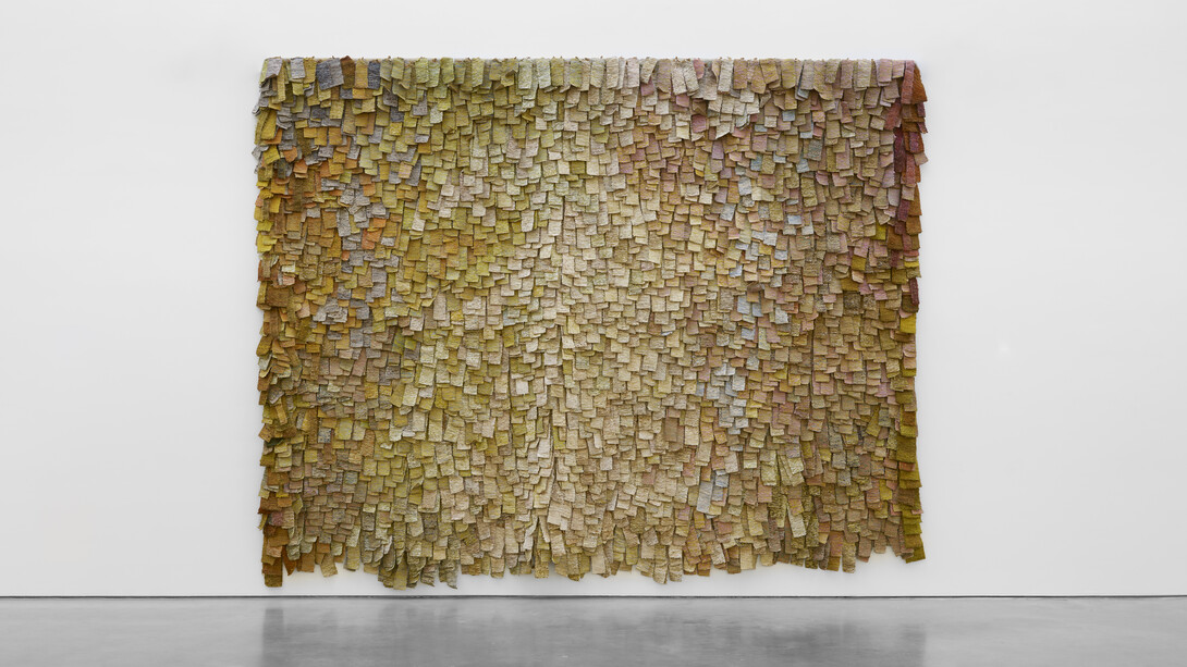 Olga de Amaral, Gran muro, 1976. Courtesy of MALBA. © Olga de Amaral. Photo by Mark Waldhauser