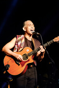 Joey Ayala’s mastery of traditional Filipino instruments blends seamlessly with modern sounds, creating a powerful fusion that captivates audiences of all generations