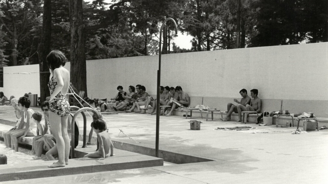 Álvaro Siza designed with Fernando Távora, Quinta da conceição swimming pool, Leça Da Palmeira, Portugal, 1958-1965. Courtesy of Power Station of Art