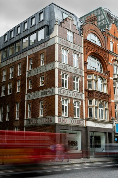 In central London, England, Fleet Street stands as a symbol of the city’s literary and journalistic past, once the bustling hub of newspapers, printing presses, and publishing houses