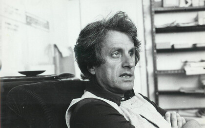 Iannis Xenakis (1922 – 2001) è stato un compositore, ingegnere e architetto greco naturalizzato francese