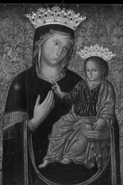 Altar mayor de Giuseppe Rinaldi (ca. 1850), con una copia de la "Salus Populi Romani" conocida como la Madonna del Gonfalone, Italia