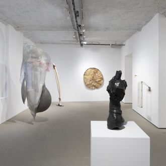 Artistes variés, Urania, vue de l'exposition. Avec l'aimable autorisation de la Galerie Jocelyn Wolff. Photo de Fabrice Gousset