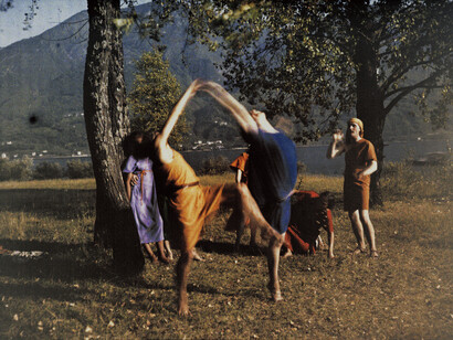 Johann Adam Meisenbach, TDancers on Lake Maggiore near Ascona, 1914. Mit freundlicher genehmigung des Kunsthauses Zürich