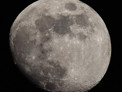 The moon, photo taken in Los Angeles, USA, June 2018