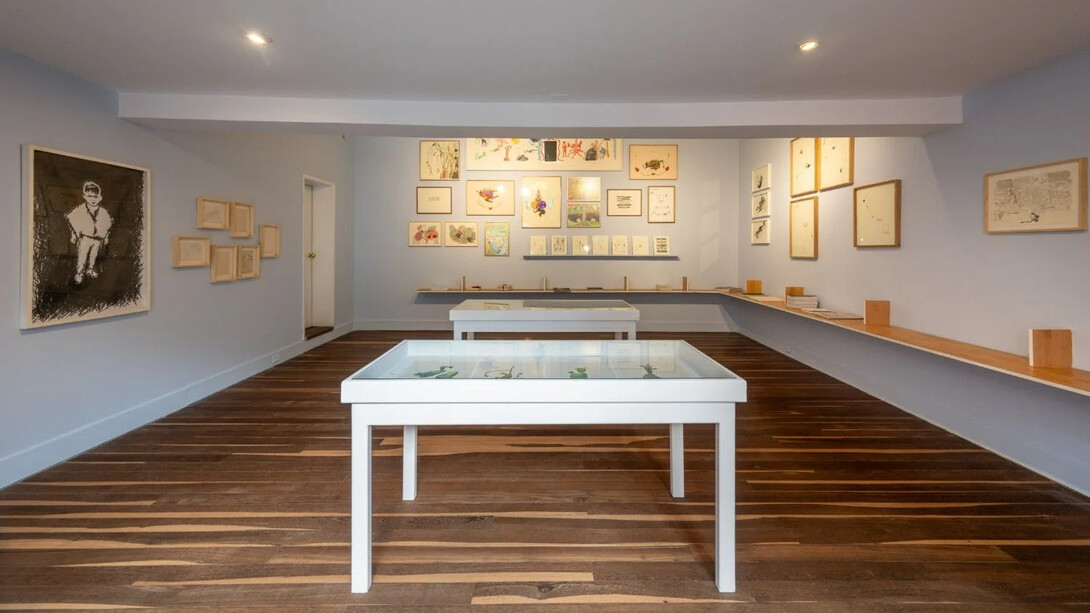 The being of drawing, exhibition view. Courtesy of Casas Riegner Gallery