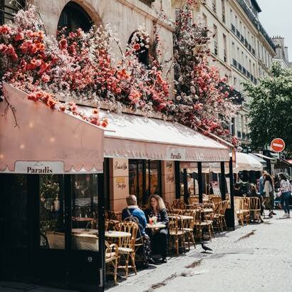 Parigi rappresentò per Leonardo Sciascia un luogo di libertà intellettuale e di confronto con la cultura europea