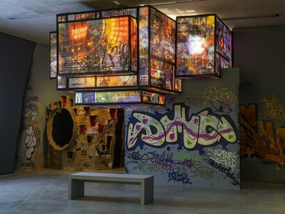 Rob Voerman, Entropic empire, ausstellungsansicht. Mit freundlicher genehmigung des Museum der Moderne