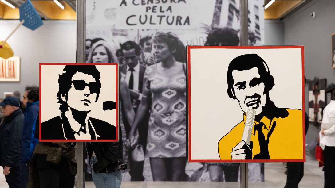 Varios artistas, Pop Brasil: vanguardia y nueva figuración, 1960-70, vista de exhibición. Cortesía de la Pinacoteca 