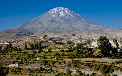 El majestuoso volcán Misti, uno de los símbolos naturales de Arequipa, Perú, se convirtió en el escenario de un hallazgo científico que sorprendió a la comunidad internacional
