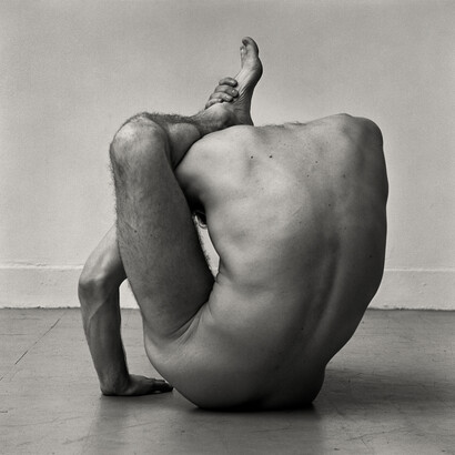 Peter Hujar, Gary Schneider contortion (II), 1979. Courtesy of Bundeskunsthalle