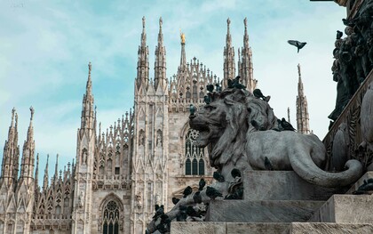 The magnificent Milan Cathedral (Duomo di Milano), a masterpiece of Gothic architecture and one of the most famous landmarks in Italy