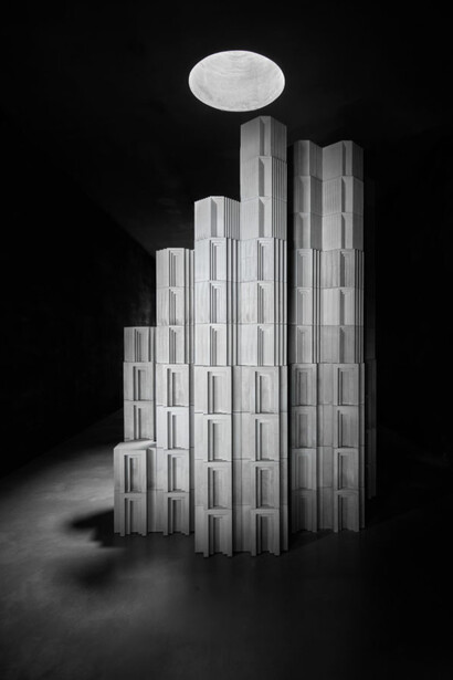 Renato Nicolodi, Architectura discordiae, exhibition view. Courtesy of Axel Vervoordt Gallery 