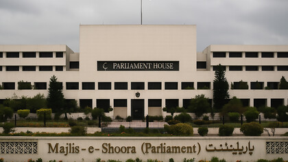 Pakistan’s Parliament House in Islamabad, the center of the country’s legislative decisions, amid debate over the 27th Constitutional Amendment