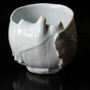 Kato Mami, Jingdezhen porcelain tea bowl, 2025. Courtesy of Dai Ichi Arts