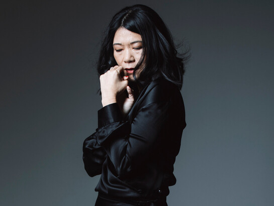 Il était parfait, tellement parfait que je me suis persuadée qu’il devait être l’homme envoyé par Dieu pour m’aimer à jamais.  
Photo par Aura Constantin