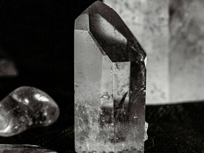 Então dona Alma, o que sou perceberá algo imponderável fora de si, fazer descer o impulso? A graça observada será em níveis mais profundos, nos pontos de observações atualizados para o passo evolutivo ser dado, fazendo entender os movimentos supra humanos, das graças maiores e menores