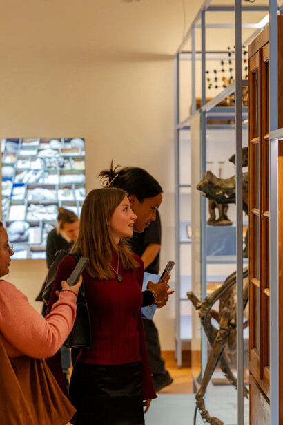 À la poursuite de la connaissance, vue de l'exposition. Avec l'aimable autorisation du M-Museum Leuven