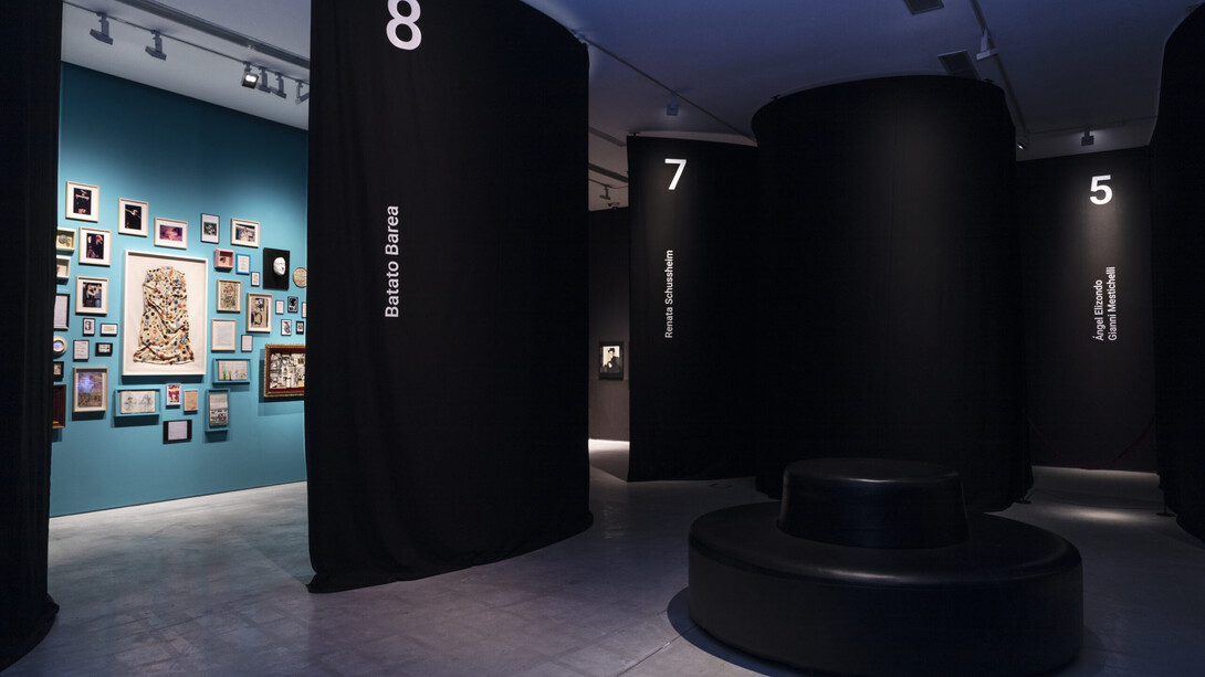 Esto es teatro. Once escenas experimentales del Di Tella al Parakultural, vista de exhibición. Cortesía del Museo de Arte Moderno de Buenos Aires