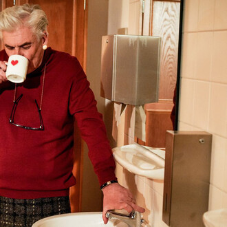 Anne-Marie die Schönheit. Mit freundlicher genehmigung des Deutschen Theaters