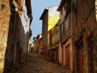 El antiguo camino lleva a las nuevas casas. Villanueva del Conde, Salamanca, España