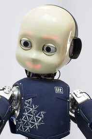 iCub, il robottino creato dall'Istituto Italiano di Tecnologia di Genova