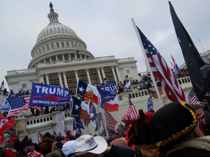 Crowd of Trump supporters marching on the US Capitol on 6 January 2021