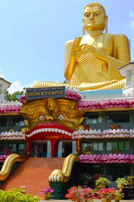 El espectacular Templo de Oro de Dambulla