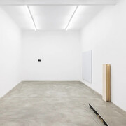 Aaron Amar Bhamra, ppp—fff, exhibition view. Courtesy of Galerie Martin Janda