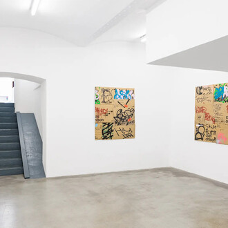 Various artists, Curated by 2025 – Fragmented subjectivity, exhibition view. Courtesy of Galerie Krinzinger
