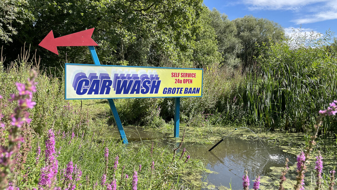 Elias Cafmeyer, Carwash Grote Baan, 2023. Courtesy of Centrale | vitrine