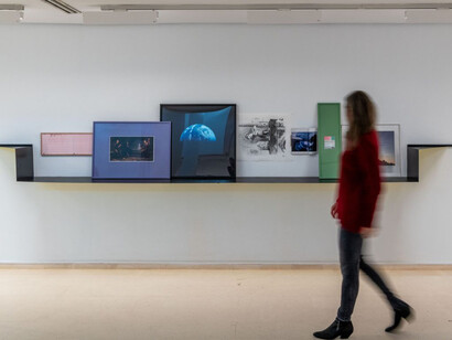 Andrea Canepa, Entre lo profundo y lo distante, vista de exhibición. Cortesía de IVAM