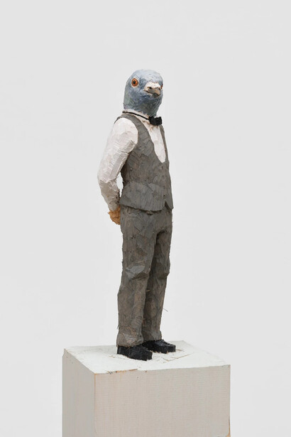 Stephan Balkenhol, Taube (detail), 2025. Courtesy of Keteleer Gallery 