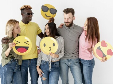 A dopamina é muitas vezes chamada de “molécula da recompensa”. Ela é liberada quando realizamos algo que nos dá prazer ou quando estamos próximos de alcançar um objetivo. Essa substância está profundamente ligada à motivação, à expectativa e ao sentimento de conquista