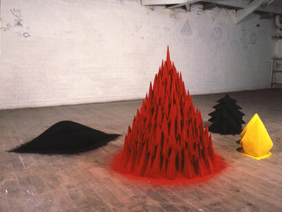 Anish Kapoor, Early works, exhibition view. Courtesy of the Jewish Museum