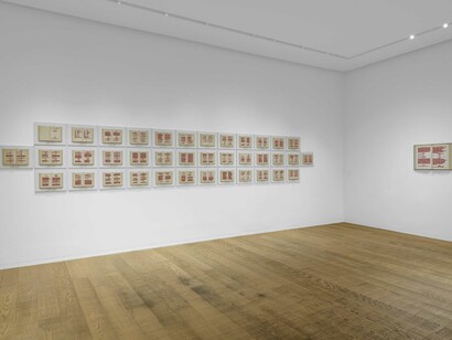 Emilio Isgrò, Rosso Shakespeare, exhibition view. Courtesy of Tornabuoni Art