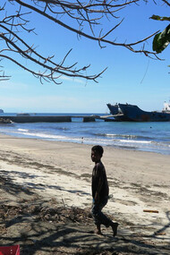 Il ferry boat per Dili Laju Lajuperi al molo di Beloi