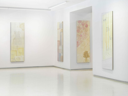 Weronika Guenther, Prada blue, exhibition view. Courtesy of Galeria Monopol