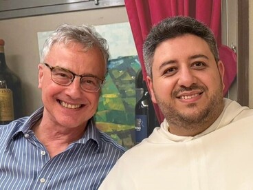 Lo storico dell’arte Carl Brandon Strehlke insieme con padre Manuel Russo, domenicano come Fra Giovanni da Fiesole detto il Beato Angelico  