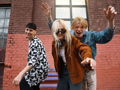 Todos sabían algo o mucho de ti. Ese es el hijo de tal o cual, vive en el número 520. Jóvenes en los años 60